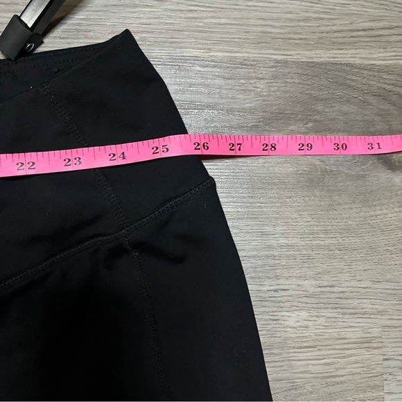 Torrid Active Womens Hi-Rise Black 7/8s Length Mesh Panels Size 6X - Picture 4 of 7